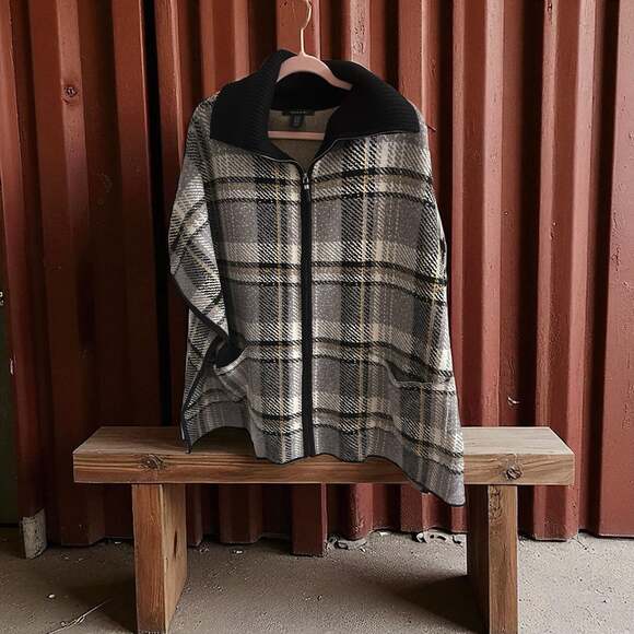 Tahari Zipper Front Plated Rayon Blend Poncho Size M/L - Picture 1 of 5